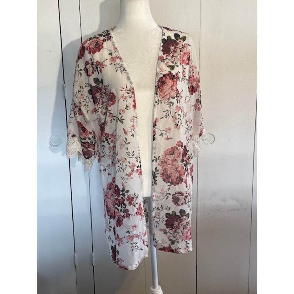 Wallflower Size Small 3/4 Sleeve‎ Sheer Open Front Cardigan Cream Floral